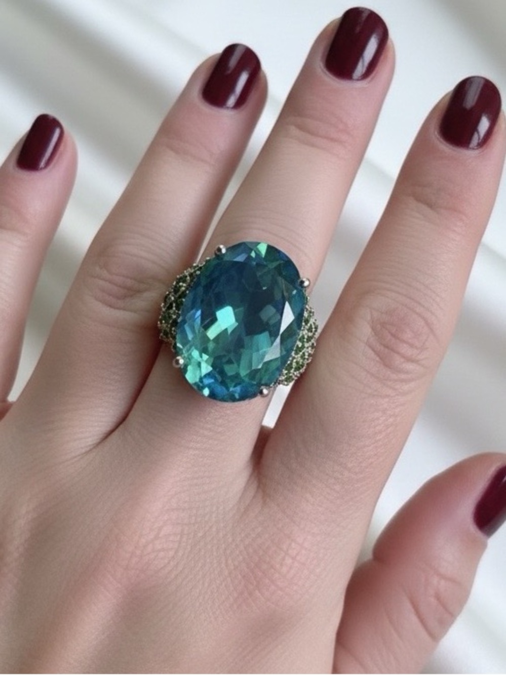 Sterling Silver Peacock Quartz and Emerald Ring Size 6